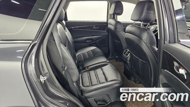 Kia Sorento 2017 — photo 16