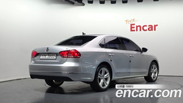 Volkswagen Passat 2014 — photo 2