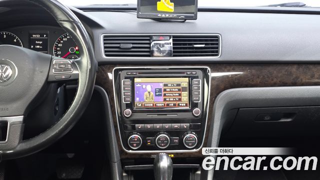 Volkswagen Passat 2014 — photo 13