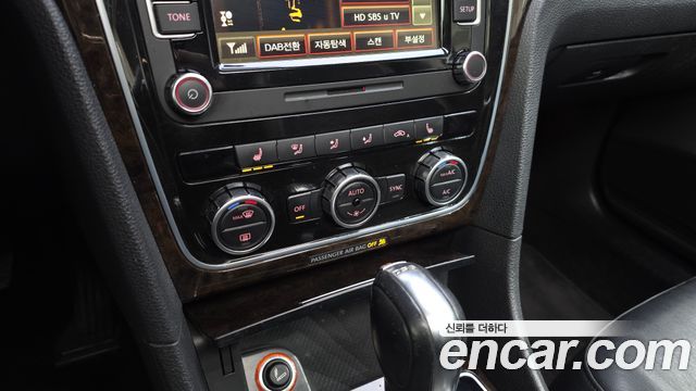 Volkswagen Passat 2014 — photo 17