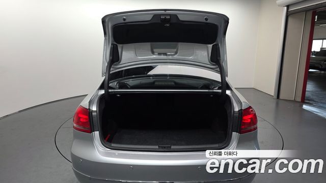 Volkswagen Passat 2014 — photo 20