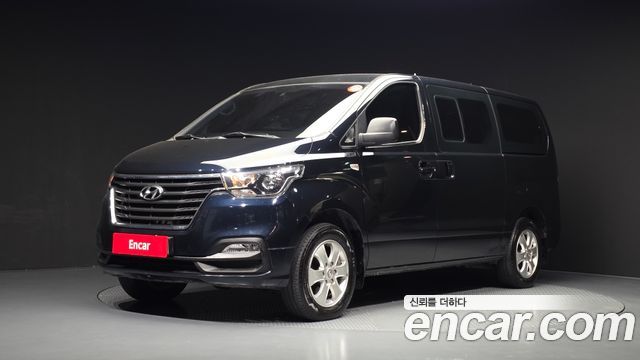 Hyundai Starex 2021 — photo 1