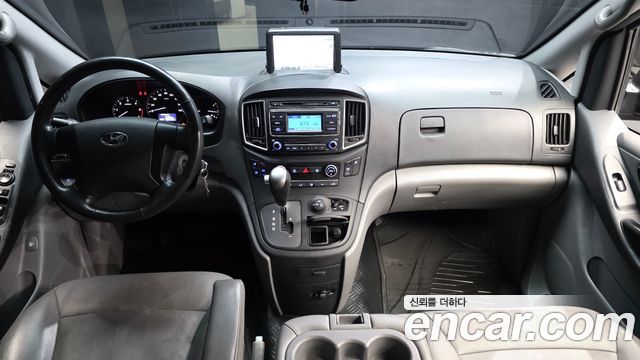 Hyundai Starex 2021 — photo 10