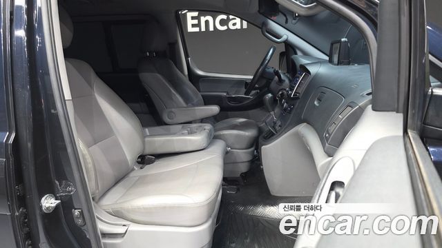 Hyundai Starex 2021 — photo 17