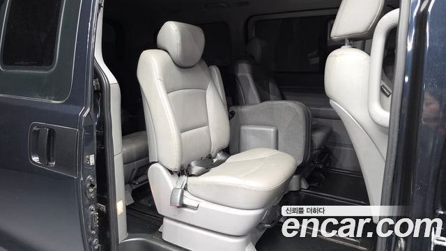 Hyundai Starex 2021 — photo 18