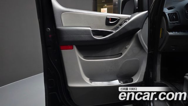 Hyundai Starex 2021 — photo 14