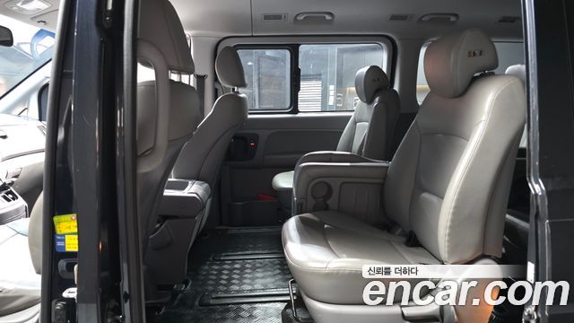 Hyundai Starex 2021 — photo 16
