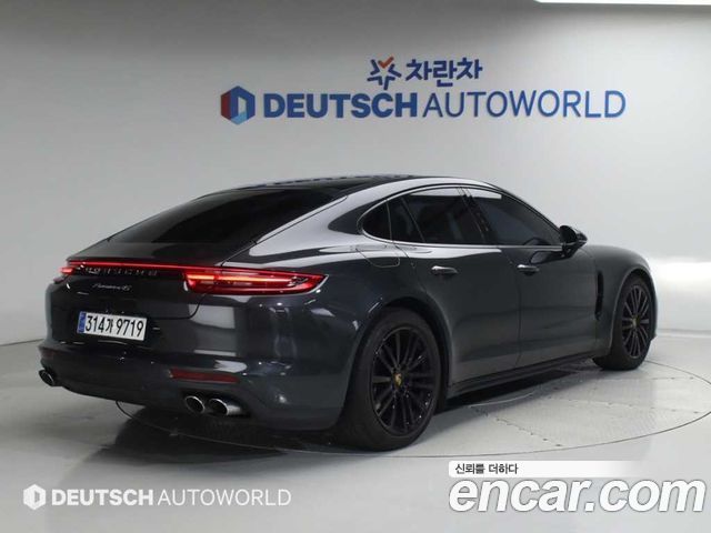 Porsche Panamera 2018 — photo 2