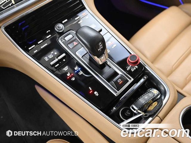 Porsche Panamera 2018 — photo 9