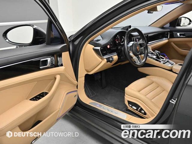 Porsche Panamera 2018 — photo 11