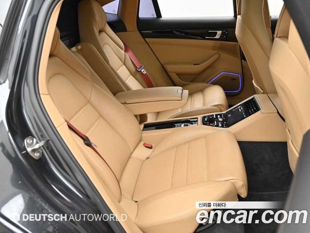 Porsche Panamera 2018 — photo 12