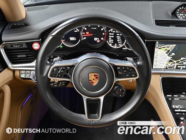 Porsche Panamera 2018 — photo 13