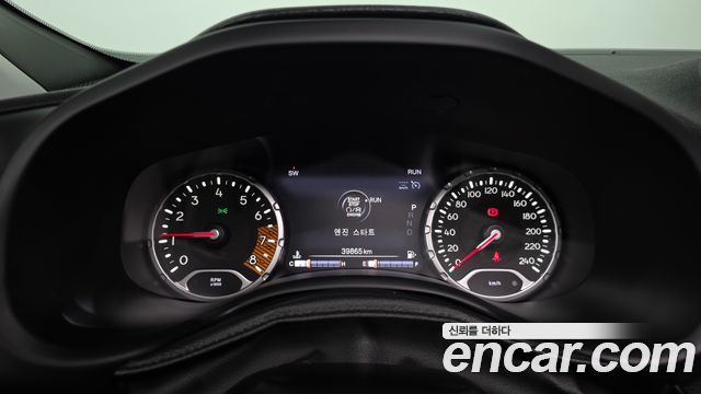 Jeep Renegade 2020 — photo 11