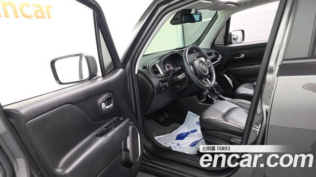 Jeep Renegade 2020 — photo 13