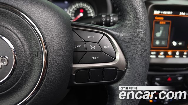 Jeep Renegade 2020 — photo 32
