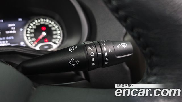 Jeep Renegade 2020 — photo 36