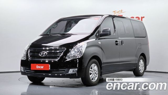 Hyundai Starex 2017 — photo 1