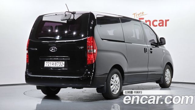 Hyundai Starex 2017 — photo 2