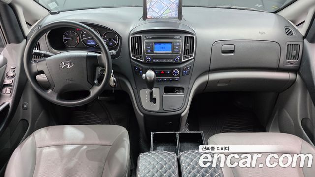 Hyundai Starex 2017 — photo 10
