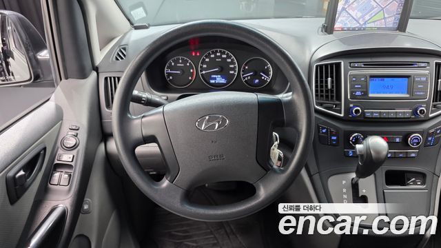 Hyundai Starex 2017 — photo 19