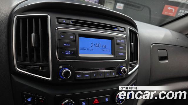 Hyundai Starex 2017 — photo 22