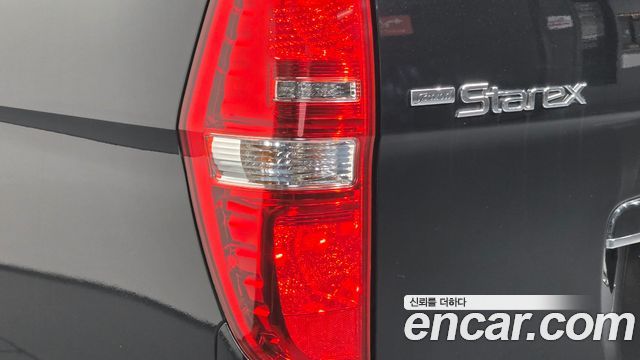 Hyundai Starex 2017 — photo 9