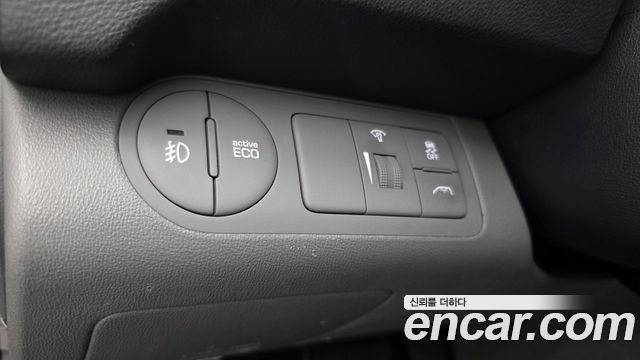 Hyundai Starex 2017 — photo 27