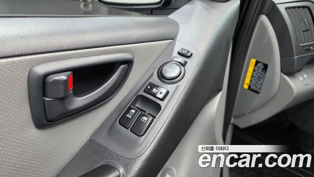 Hyundai Starex 2017 — photo 29