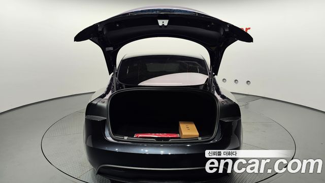 Tesla Model 3 2027 — photo 26