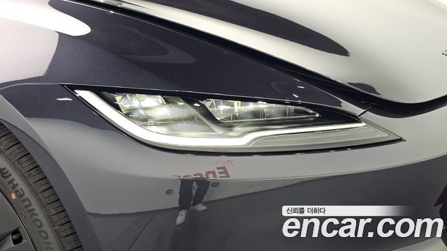 Tesla Model 3 2027 — photo 8