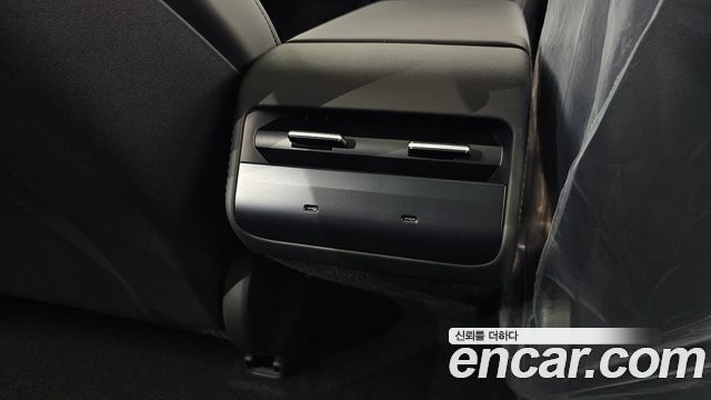 Tesla Model 3 2027 — photo 33