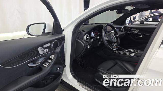 Mercedes-Benz GLC-Class 2019 — photo 10