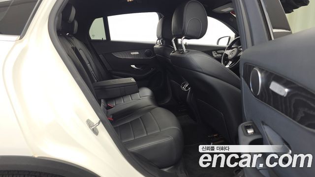 Mercedes-Benz GLC-Class 2019 — photo 12