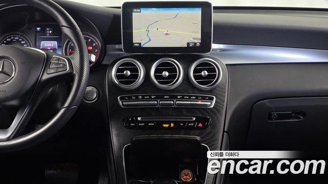 Mercedes-Benz GLC-Class 2019 — photo 14