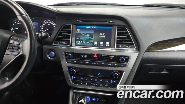 Hyundai Sonata 2016 — photo 13