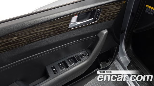 Hyundai Sonata 2016 — photo 18