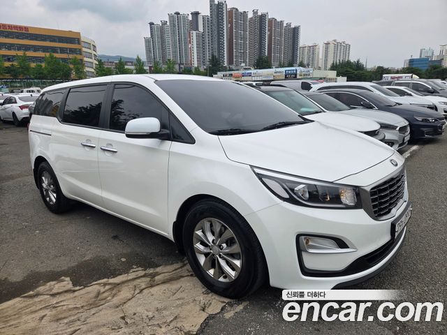 Kia Canival 2019 — photo 3