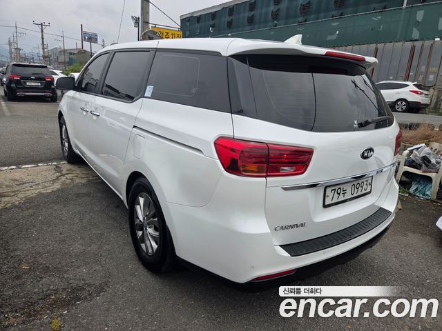 Kia Canival 2019 — photo 4