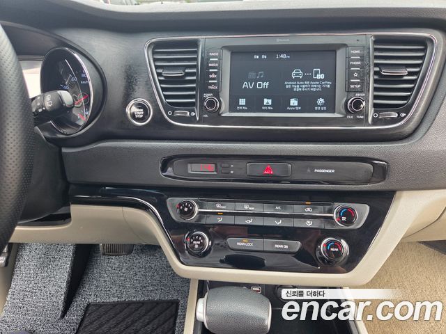 Kia Canival 2019 — photo 12