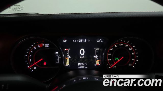 Jeep Wrangler 2020 — photo 8