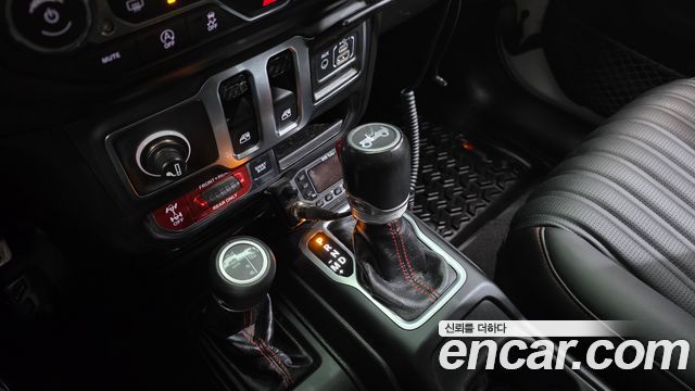 Jeep Wrangler 2020 — photo 9