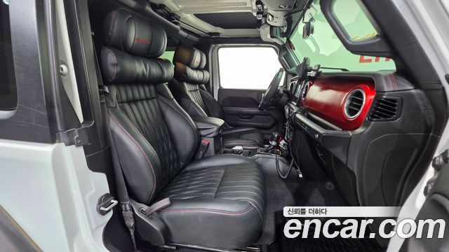 Jeep Wrangler 2020 — photo 10