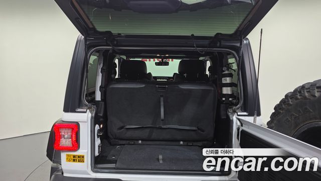 Jeep Wrangler 2020 — photo 20