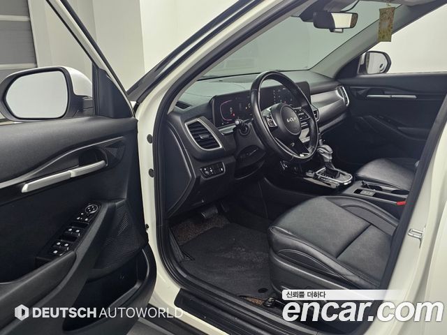 Kia Seltos 2023 — photo 11