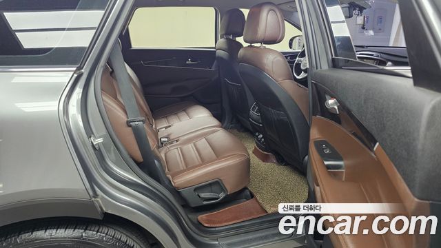 Kia Sorento 2016 — photo 17