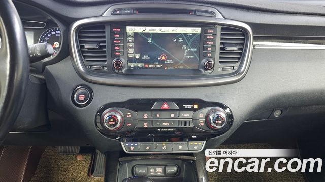 Kia Sorento 2016 — photo 19
