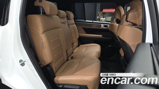 Hyundai Santafe 2024 — photo 18