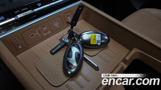 Hyundai Santafe 2024 — photo 32