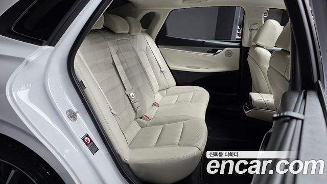Hyundai Grandeur 2023 — photo 18