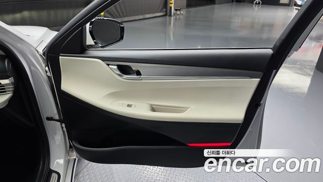 Hyundai Grandeur 2023 — photo 15